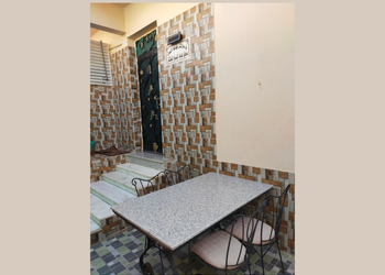 استديو بسرير ماستر وجلسة جانبية 