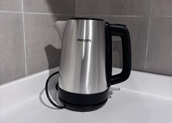 شقة بألعاب أطفال
