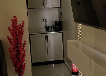 استديو بدخول ذاتي