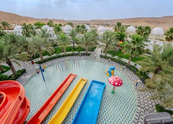 منتجع فندقي بألعاب أطفال(مشترك)