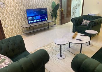 شقة بغرفة معيشة وغرفة نوم 