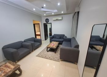 شقة بغرفتين نوم وصالة
