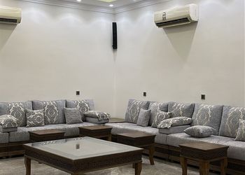 شاليه بصاله انيقة وجلسة خارجية
