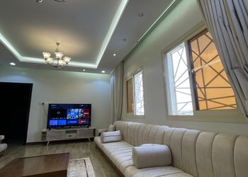 شقة بثلاث غرف نوم 