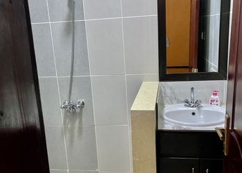 شقة بغرفتين نوم وصالة