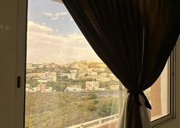  غرفة نوم وصالة مطله على المدينة