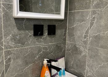 استديو بسرير ماستر وجلسة جانبية