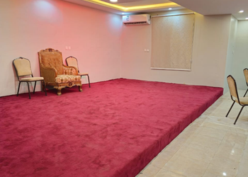 استراحة واسعة بمجلس ومسبح خارجي