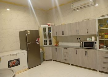 مزرعة بمناظر خلابة وجلسة خارجية 