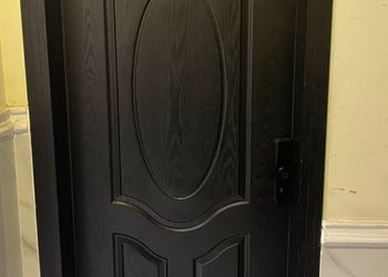 استديو بأثاث مريح وبسيط 