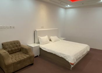 استراحة بمجالس ومسطح اخضر
