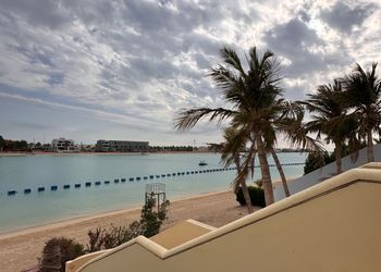 شاليه بإطلالة مميزة وغرف نوم 