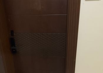 استديو بسرير ماستر وجلسة جانبية 