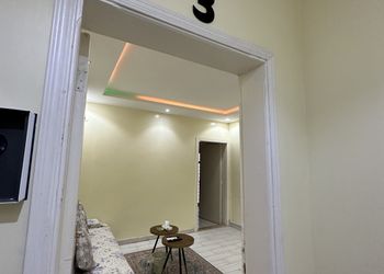 شقة  بصالة جلوس وغرفة نوم