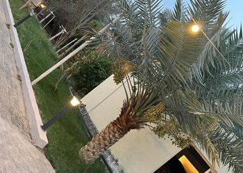شالية بجلسة خارجية و مسبح خارجي