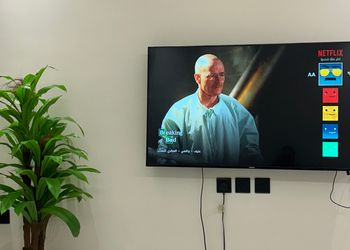 شقة بدخول ذاتي وصالة أنيقة 