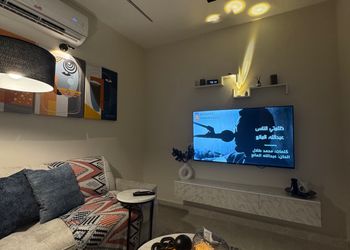 شقة بصالة وغرفة نوم  