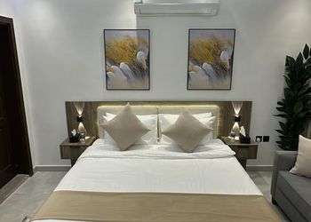 استديو هادئ بسرير ماستر 