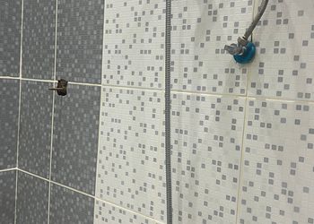 استراحة بصالة جلوس وغرفة نوم 