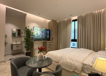 استديو بسرير ماستر وأثاث مريح 
