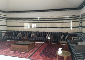 منتجع فندقي بمجالس فاخرة وغرف واسعة 