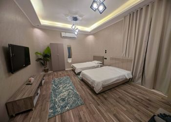استديو بأثاث مريح وبسيط 