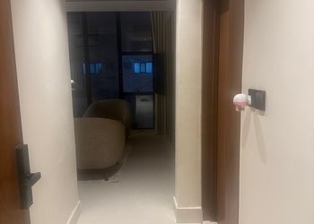 استديو بسرير ماستر وجلسة جانبية