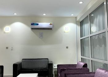 شاليه بجلسة خارجية والعاب اطفال