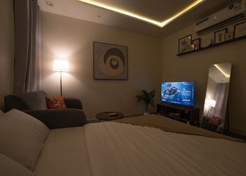 استديو بسرير ماستر وجلسة 