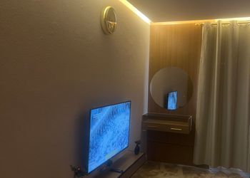 استديو بسرير ماستر 