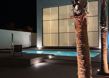 شاليه باطلاله على البحر