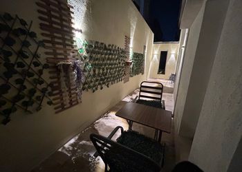 شقة بصالة وغرفتين نوم