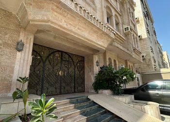 استديو بسرير ماستر وجلسة جانبية 