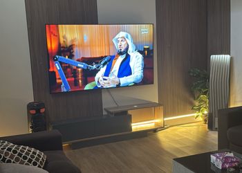 شاليه بصالة جلوس وجلسة خارجية