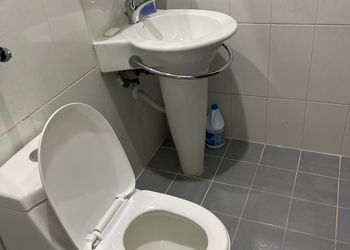 شقة بغرفتين نوم وصالة ومجلس