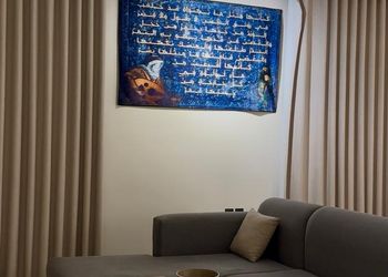 استديو بدخول ذاتي وتصميم هادئ 