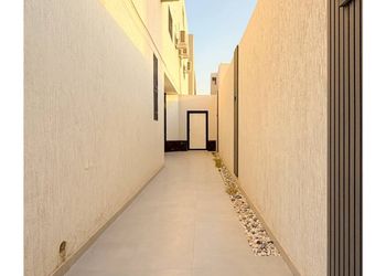استديو هادئ بسرير ماستر 