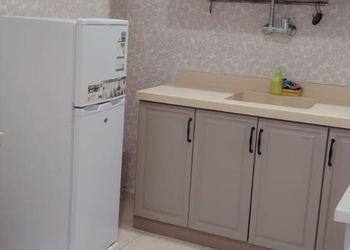 غرفة وصالة ومطبخ وحمام