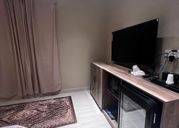 استديو بسرير ماستر