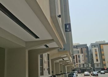 شقة بغرفة معيشة وغرفة نوم 