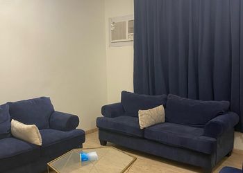 شقة بغرفتين نوم وصالة