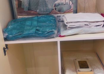 شقة بدخول ذاتي وغرفة نوم مريحة 