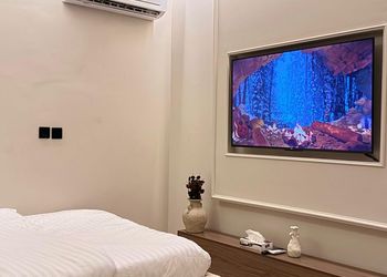 استديو بسرير ماستر