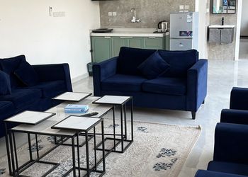 شاليه بألعاب مائية ومسطح اخضر