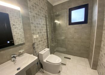شقة بإطلالة مميزة على مدينة 