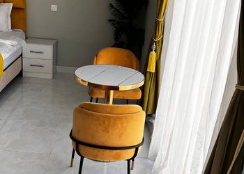 شاليه بغرفة نوم وألعاب أطفال 