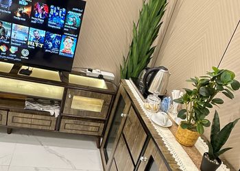 استديو بأثاث مريح وبسيط