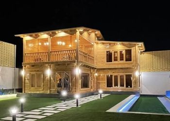كوخ من دورين بمسبح خارجي