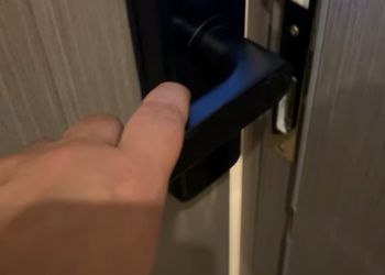 شقة بغرفتين نوم وصالة 