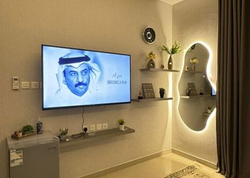 استديو بسرير ماستر وجلسة 